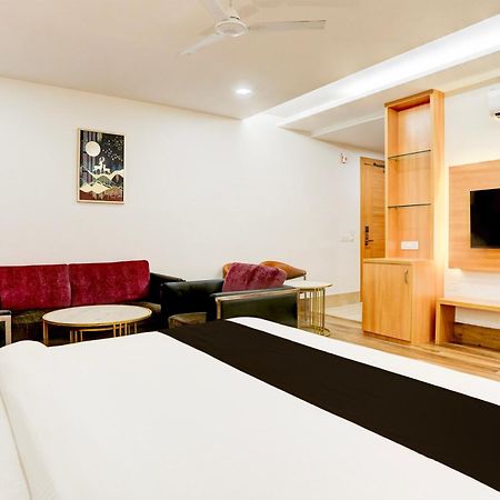 Palette Calista Premium Resort Samalkha 외부 사진