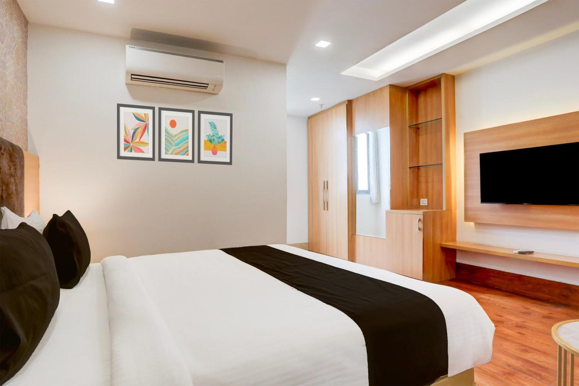 Palette Calista Premium Resort Samalkha 외부 사진