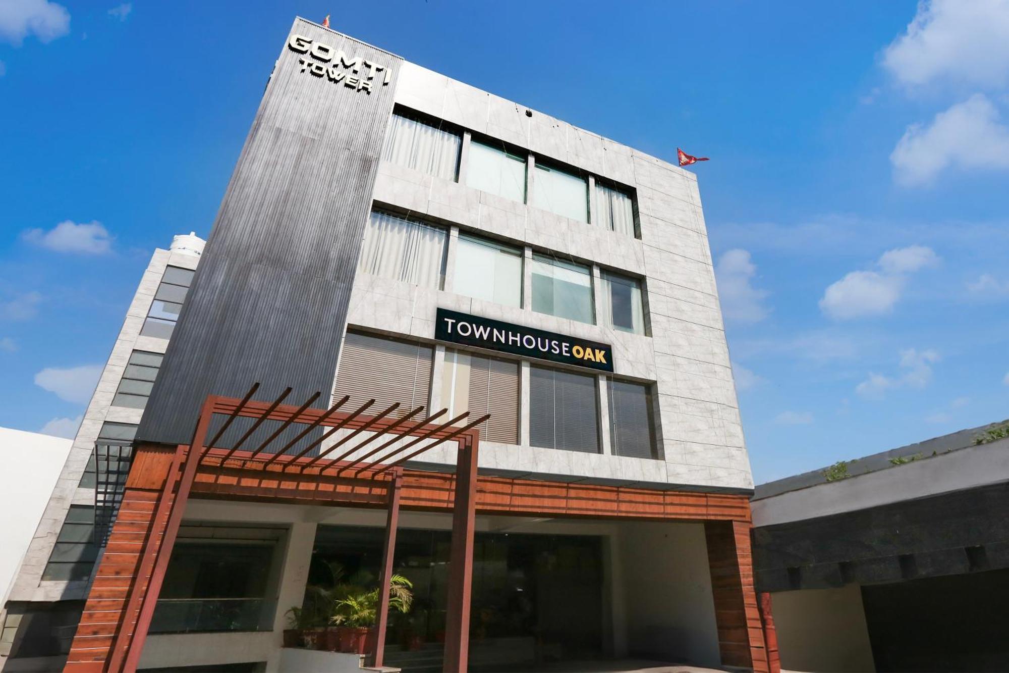 Palette Calista Premium Resort Samalkha 외부 사진
