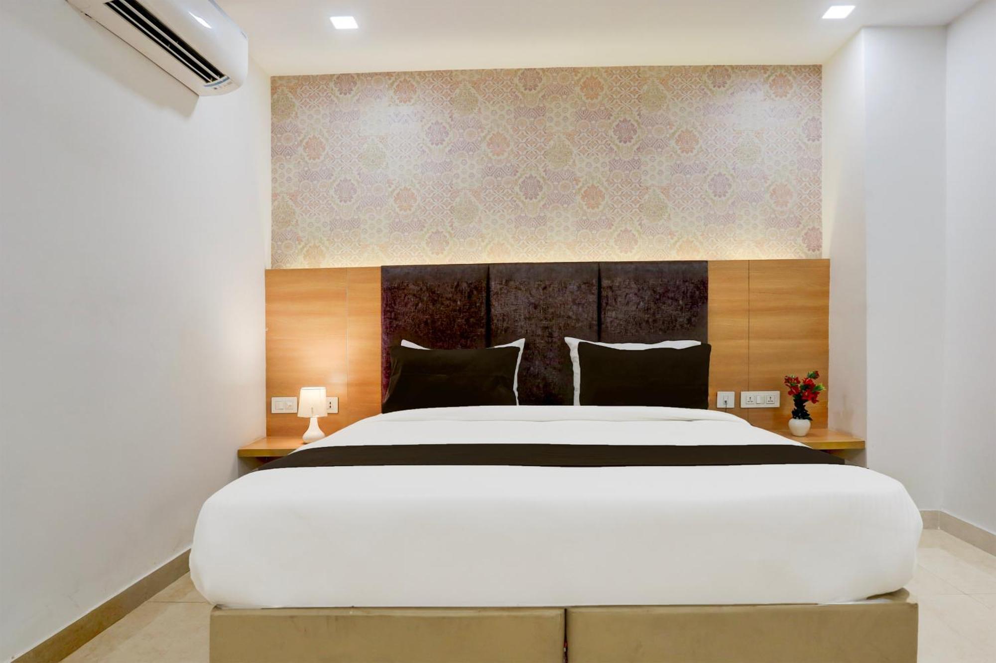 Palette Calista Premium Resort Samalkha 외부 사진